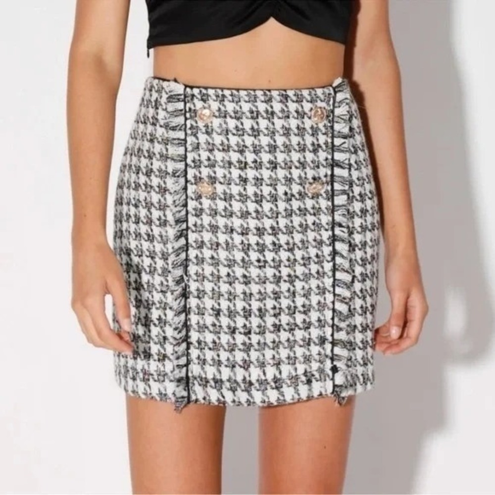 Walter Baker Cosmo Tweed Skirt 6 Black/ White‎ Houndstooth Gold Buttons NWT